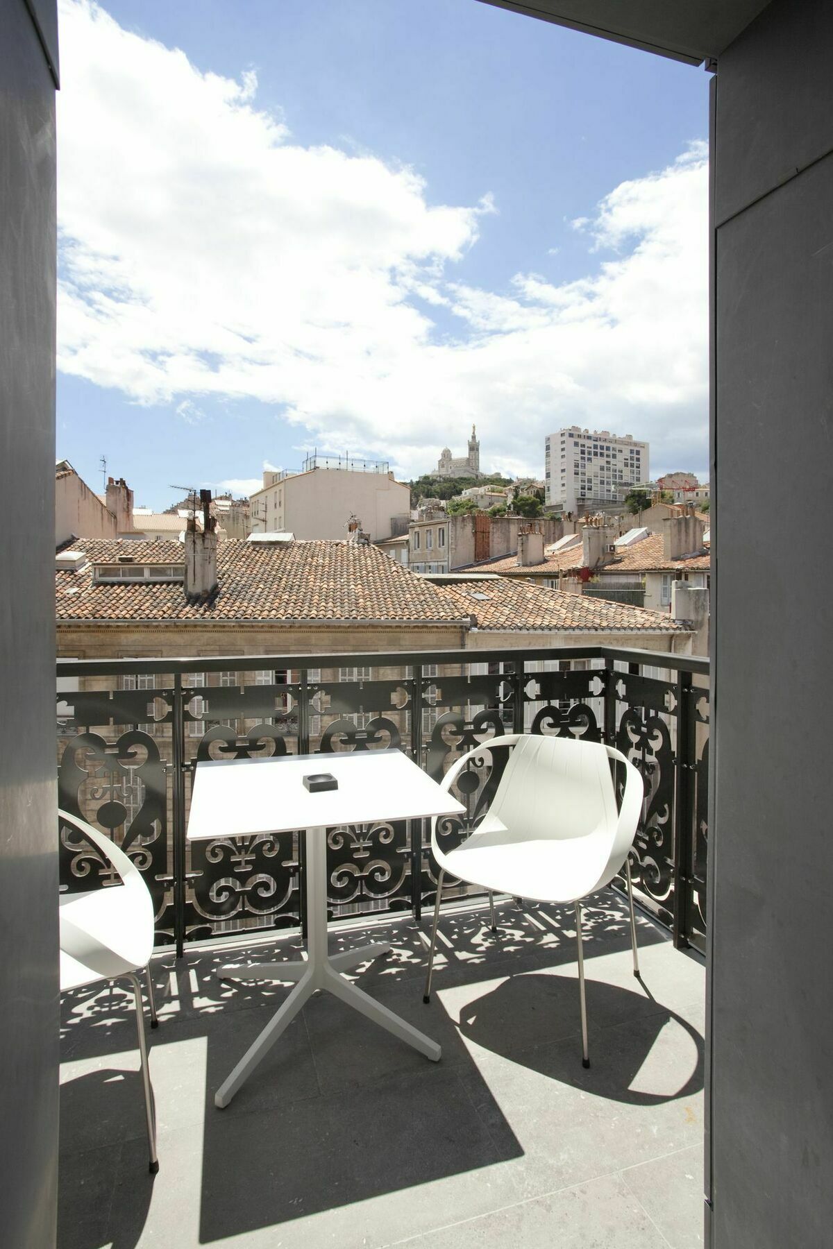 Hotel C2 Marseille Exterior photo